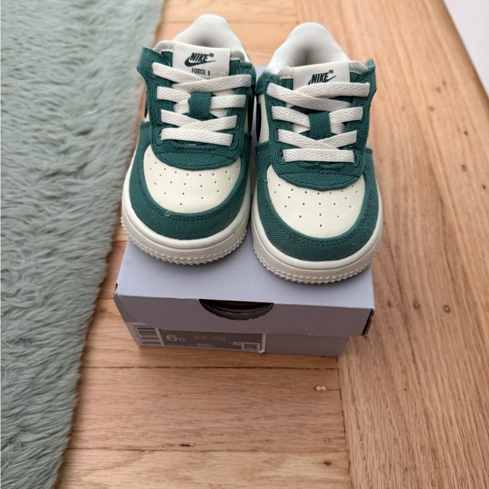 Nike Force 1 Low LV8 EasyOn Baby/Toddler Sneakers